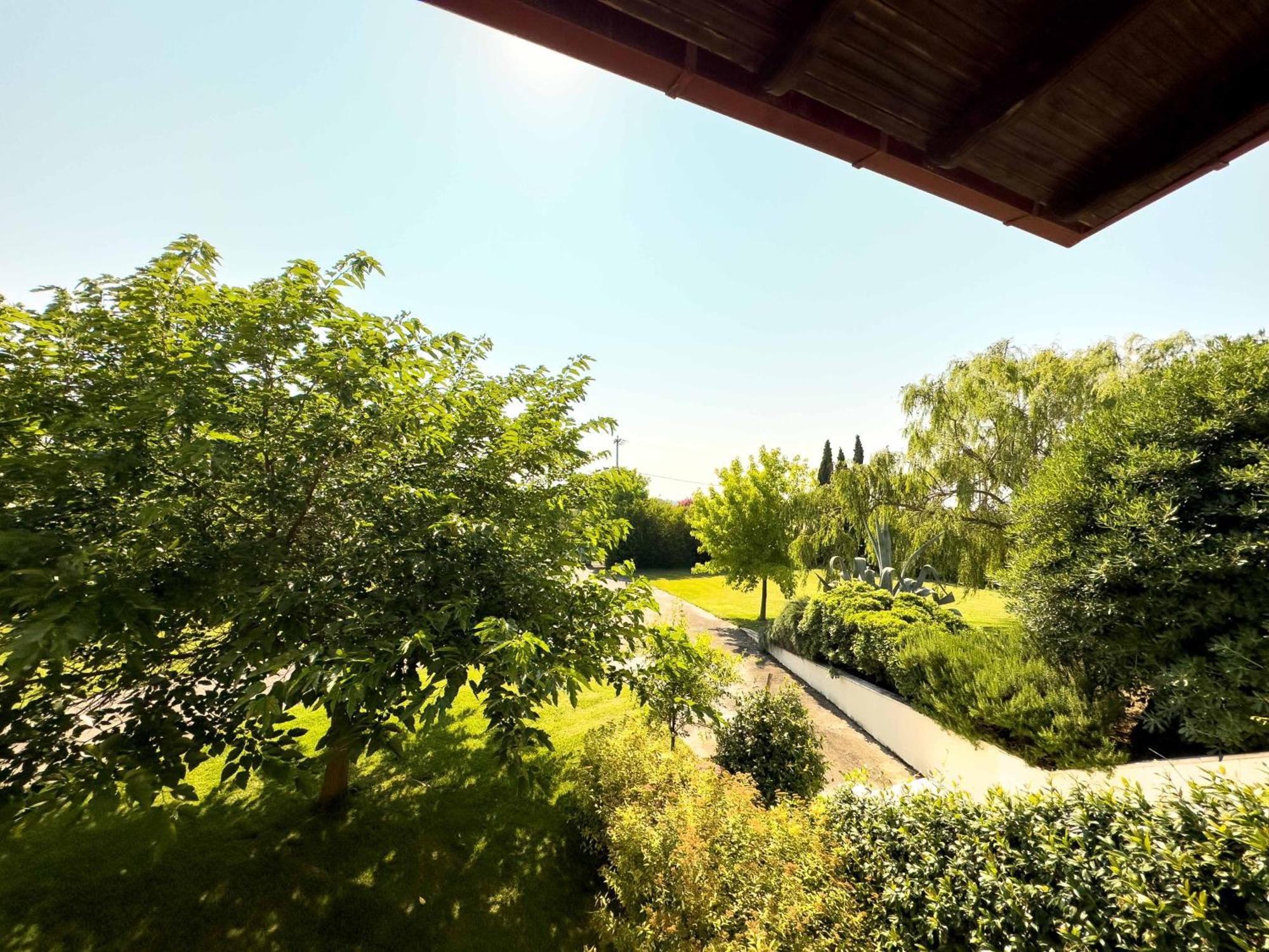 Villa Bougainvillea 에파노미 외부 사진